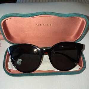 Gucci Black Round Women's Sunglasses